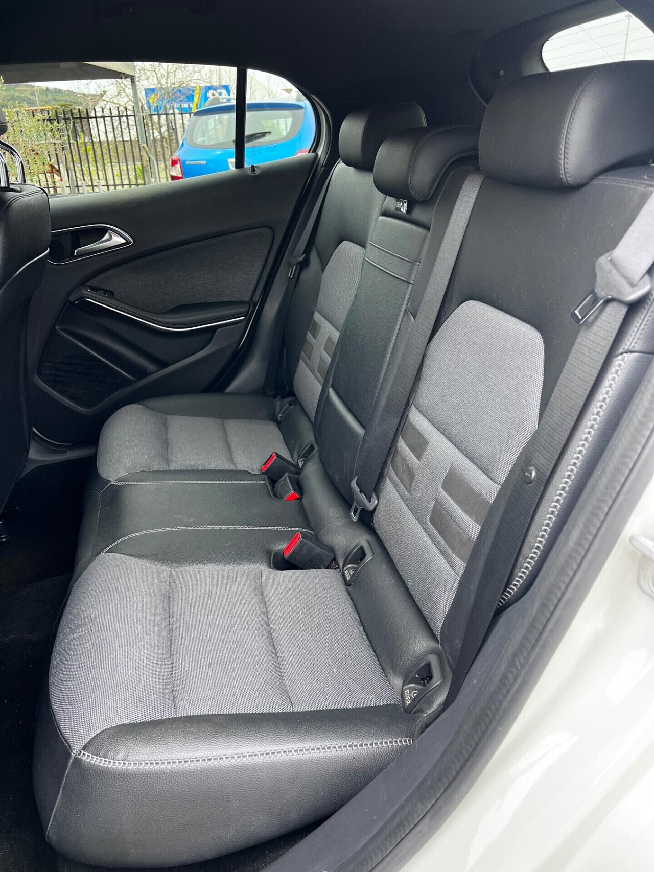 Mercedes-benz GLA 200 d Automatic 4Matic Premium