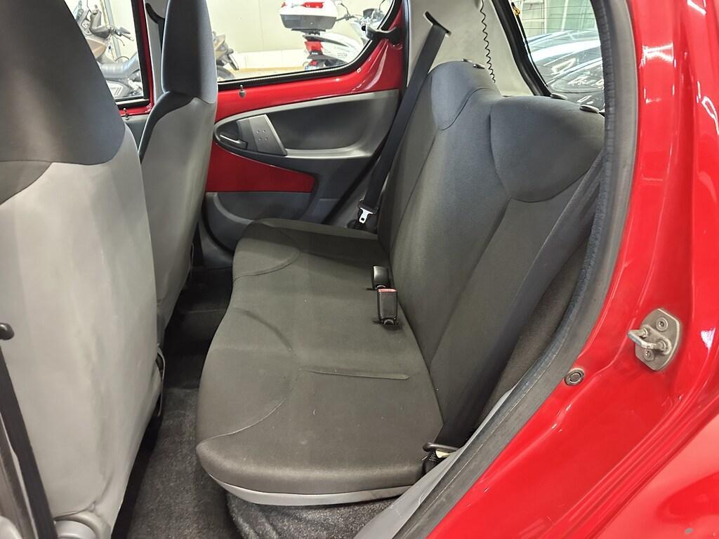 Toyota Aygo 5 Porte 1.0 VVT-i Sol
