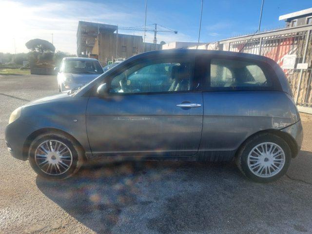 LANCIA Ypsilon 1.3 MJT 75 CV Versus