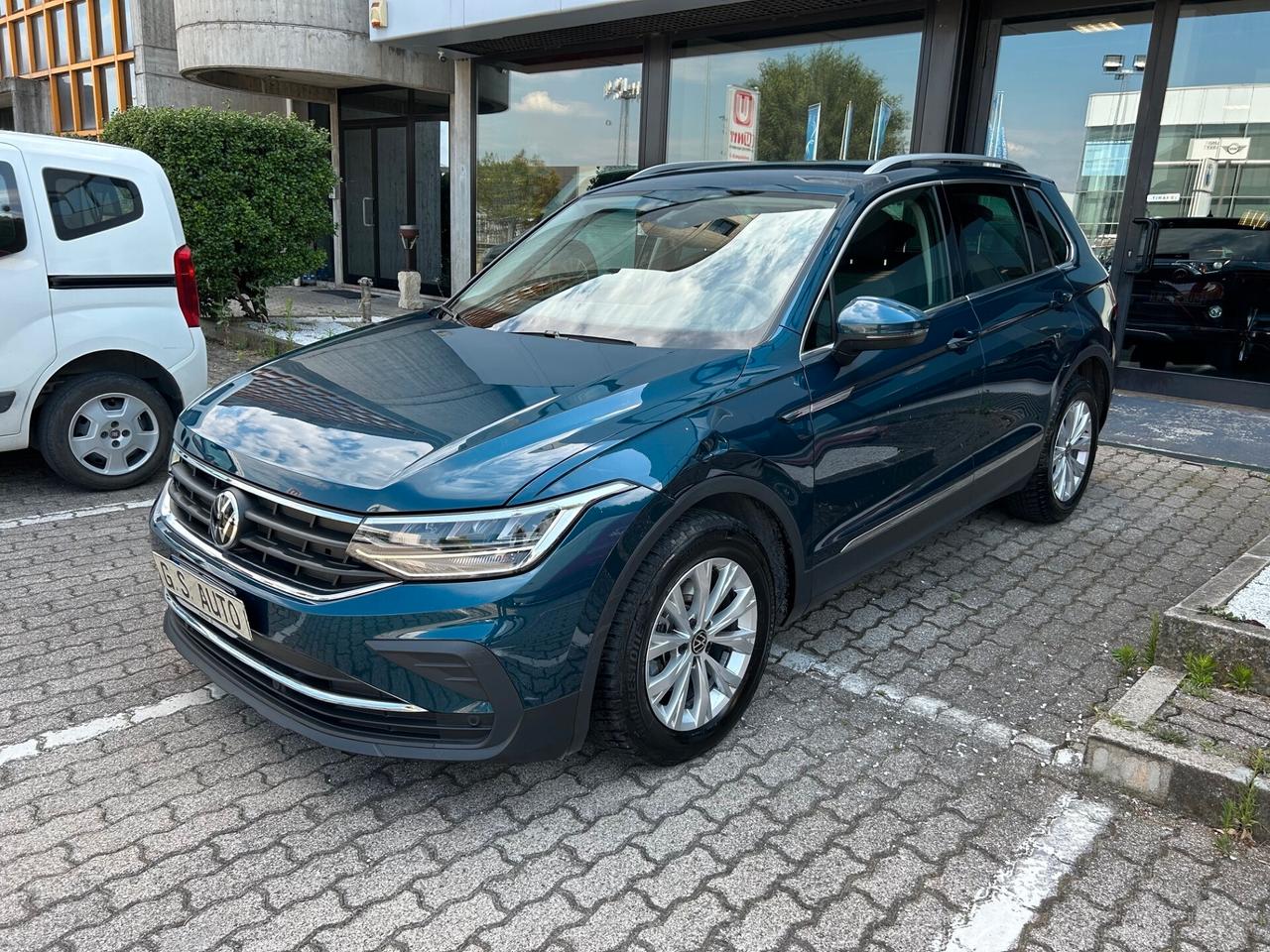 Volkswagen Tiguan 1.5 tsi Life 130cv IVA ESPOSTA