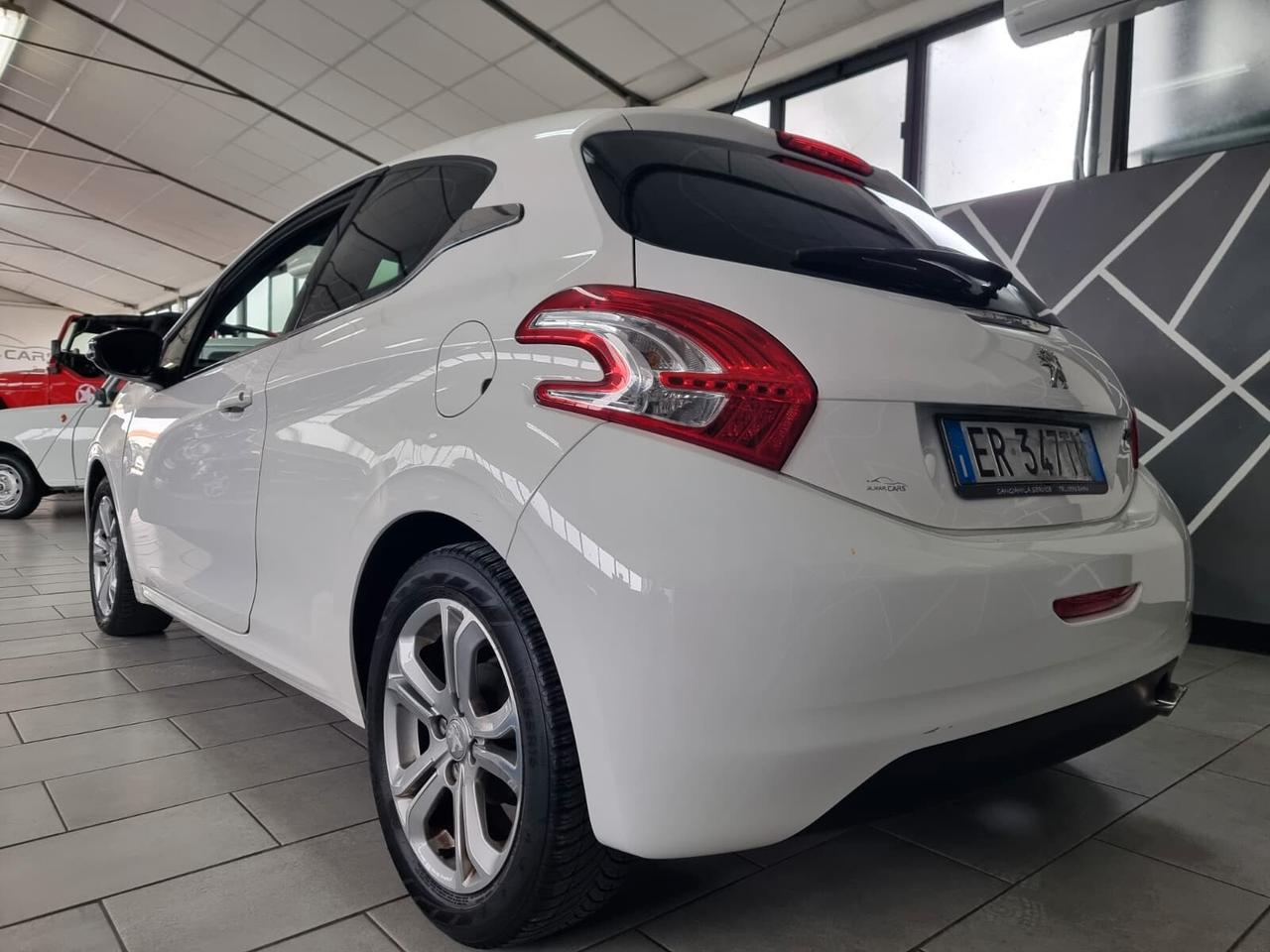 Peugeot 208 1.2 VTi 3 porte Allure NEOPATENTATI