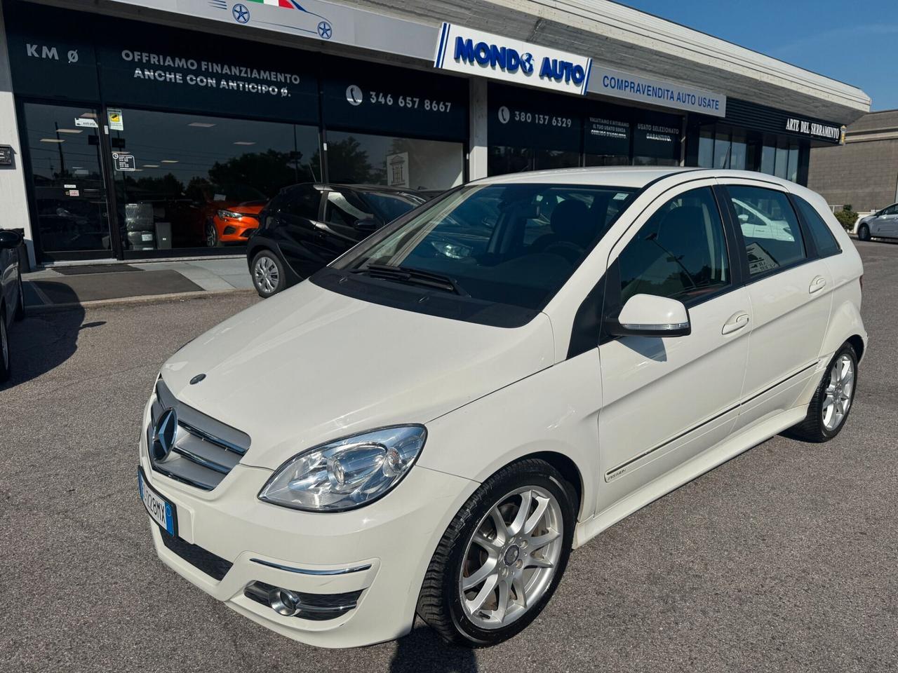 Mercedes-Benz B 200 T245 cdi Premium*AUTOMATIC*PELLE*NAVI*