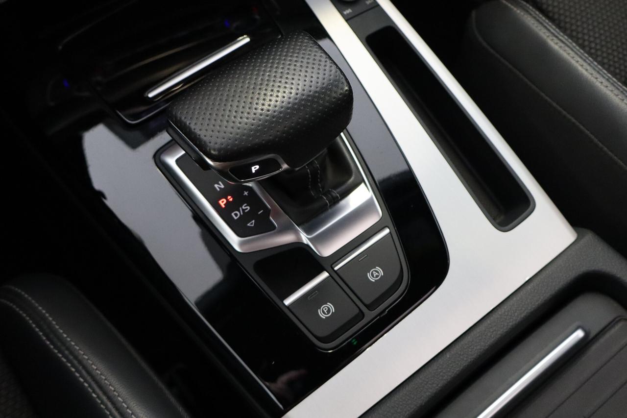 AUDI Q5 SPORTBACK 40 2.0 TDI SLINE QUATTRO S-TRONIC MATRIX - TETTO