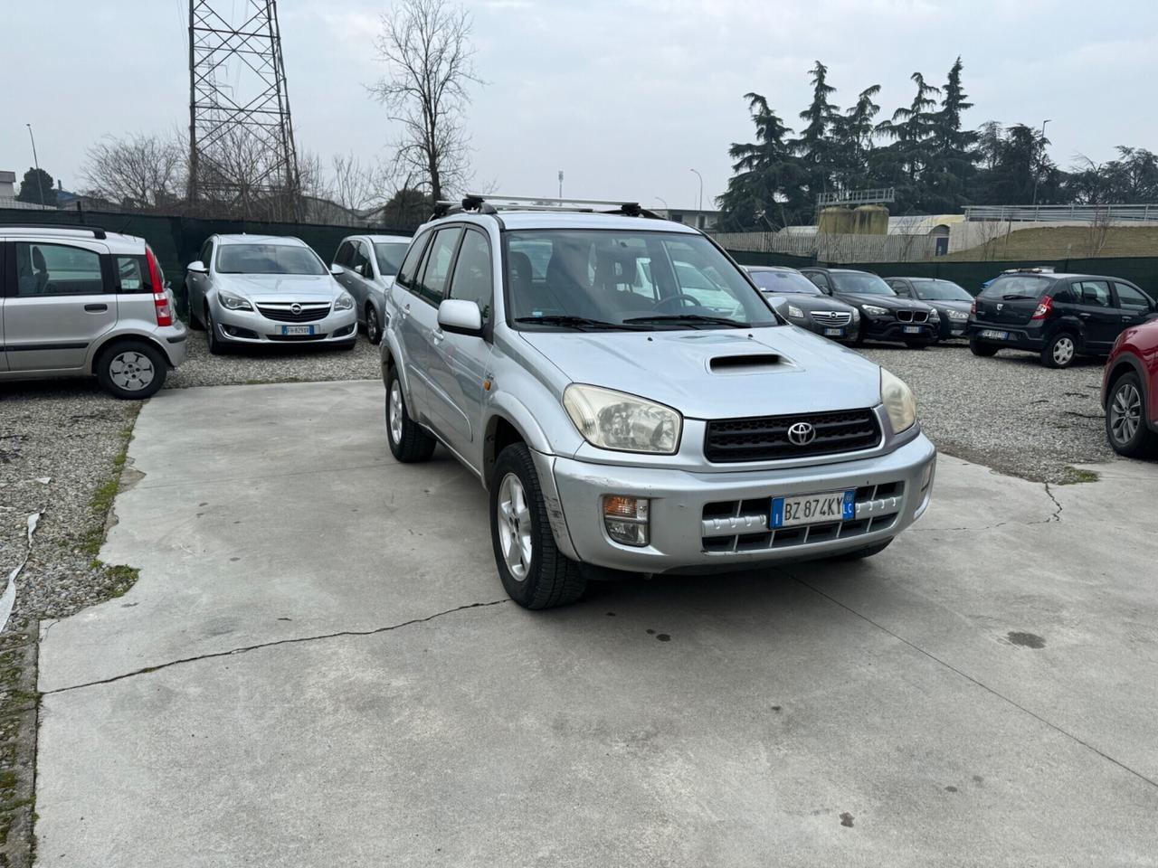 Toyota RAV 4 RAV4 2.0 Tdi D-4D cat 5 porte con gancio traino