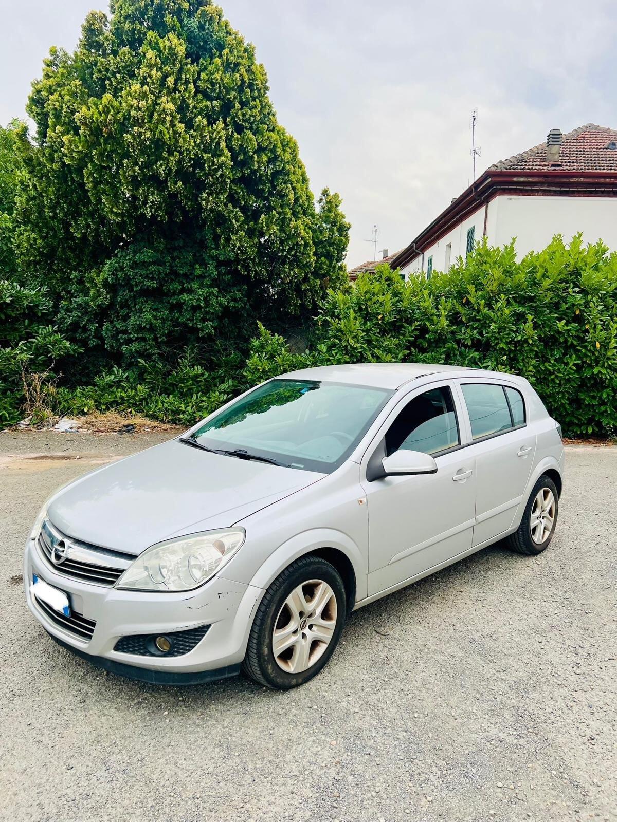 Opel Astra 1.7 CDTI 110CV 5 porte Enjoy