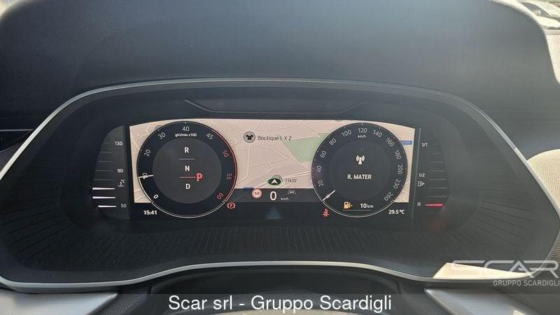 Skoda Octavia 2.0 TDI 150 CV DSG Wagon Executive con FARI MATRIX E CERCHI D 18