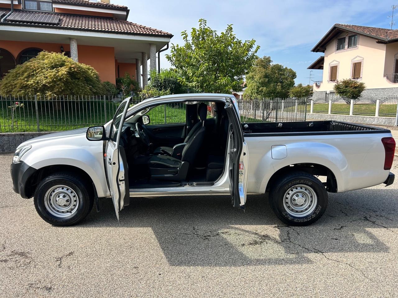 Isuzu D-Max 1.9 Space Cab Satellite 4WD A/C