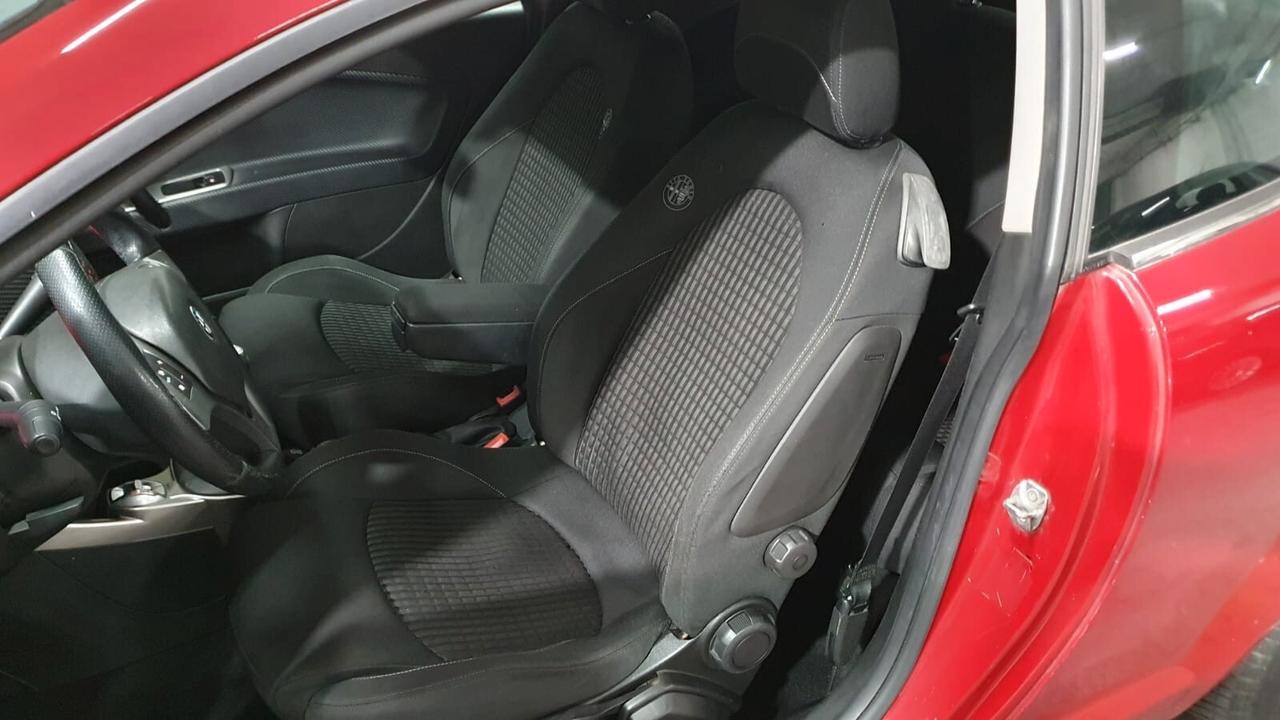 Alfa Romeo MiTo 1.4 T 155 CV Distinctive