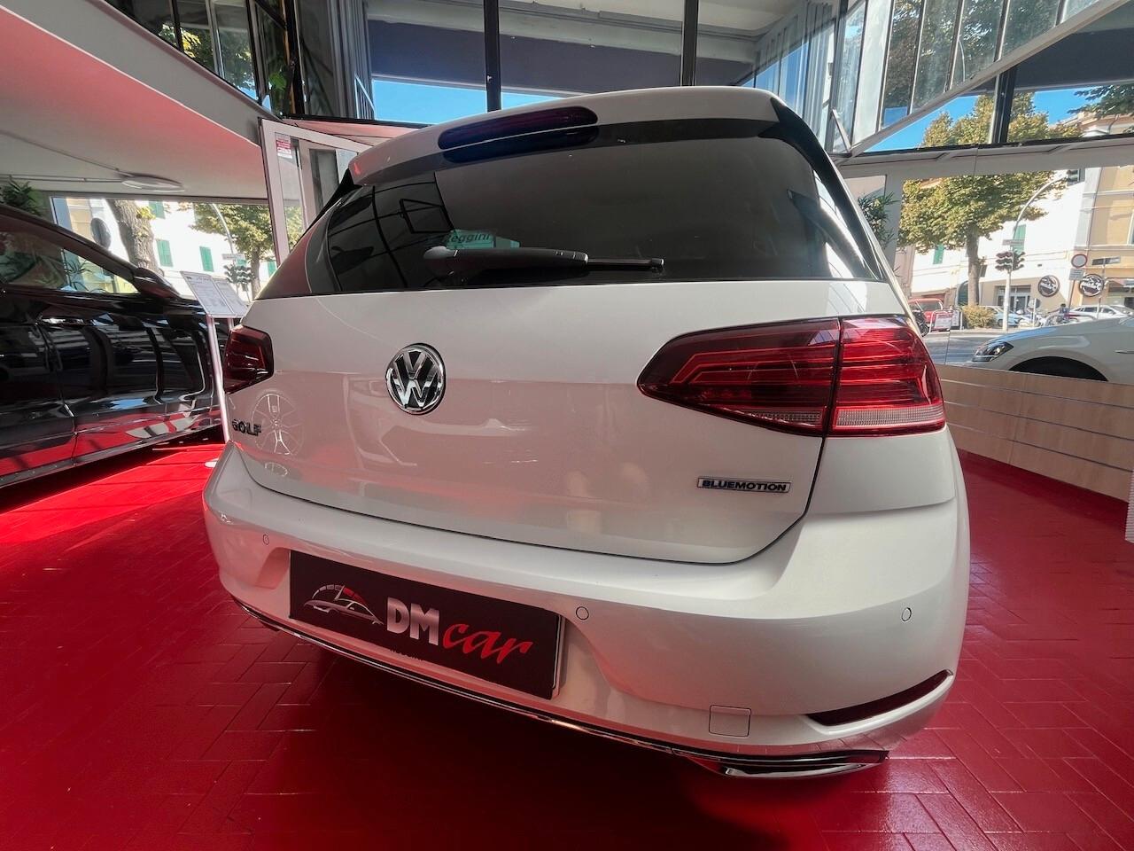 VOLKSWAGEN GOLF VII TGI METANO 130CV EXECUTIVE DSG NAVI ALCANTARA SENSORI DI PARCHEGGIO ANTERIORI POSTERIORI CERCHI IN LEGA OK NEOPATENTATI - CON € 25 percorrenza KM 460 - GARANZIA 12 MESI -