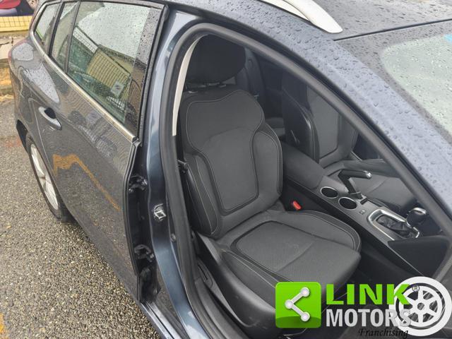 RENAULT Megane EDC SPORTER BLUE