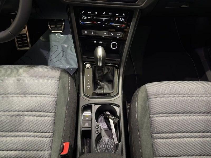 Volkswagen Touran 1.5 TSI EVO R-LINE DSG Gancio 18" Full LED Cockpit Pro