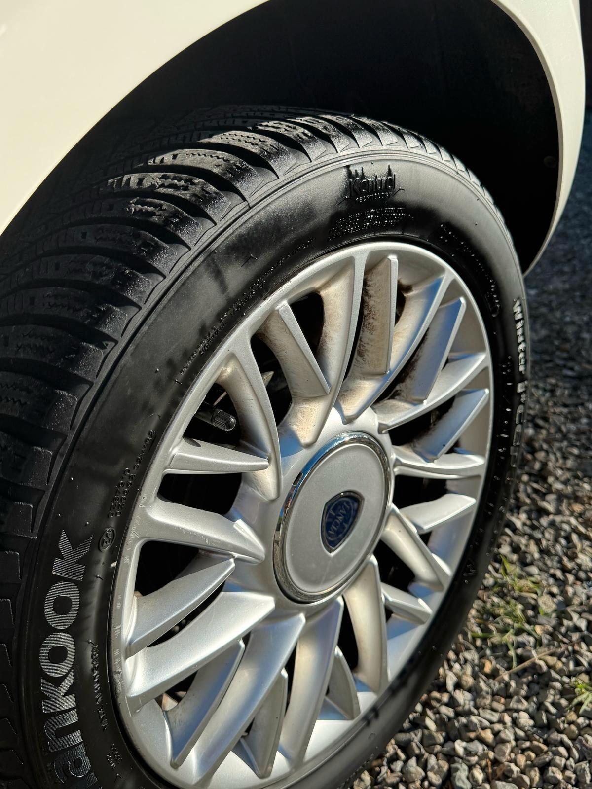 Lancia Ypsilon 1.2 69 CV 5 porte GPL Ecochic Gold