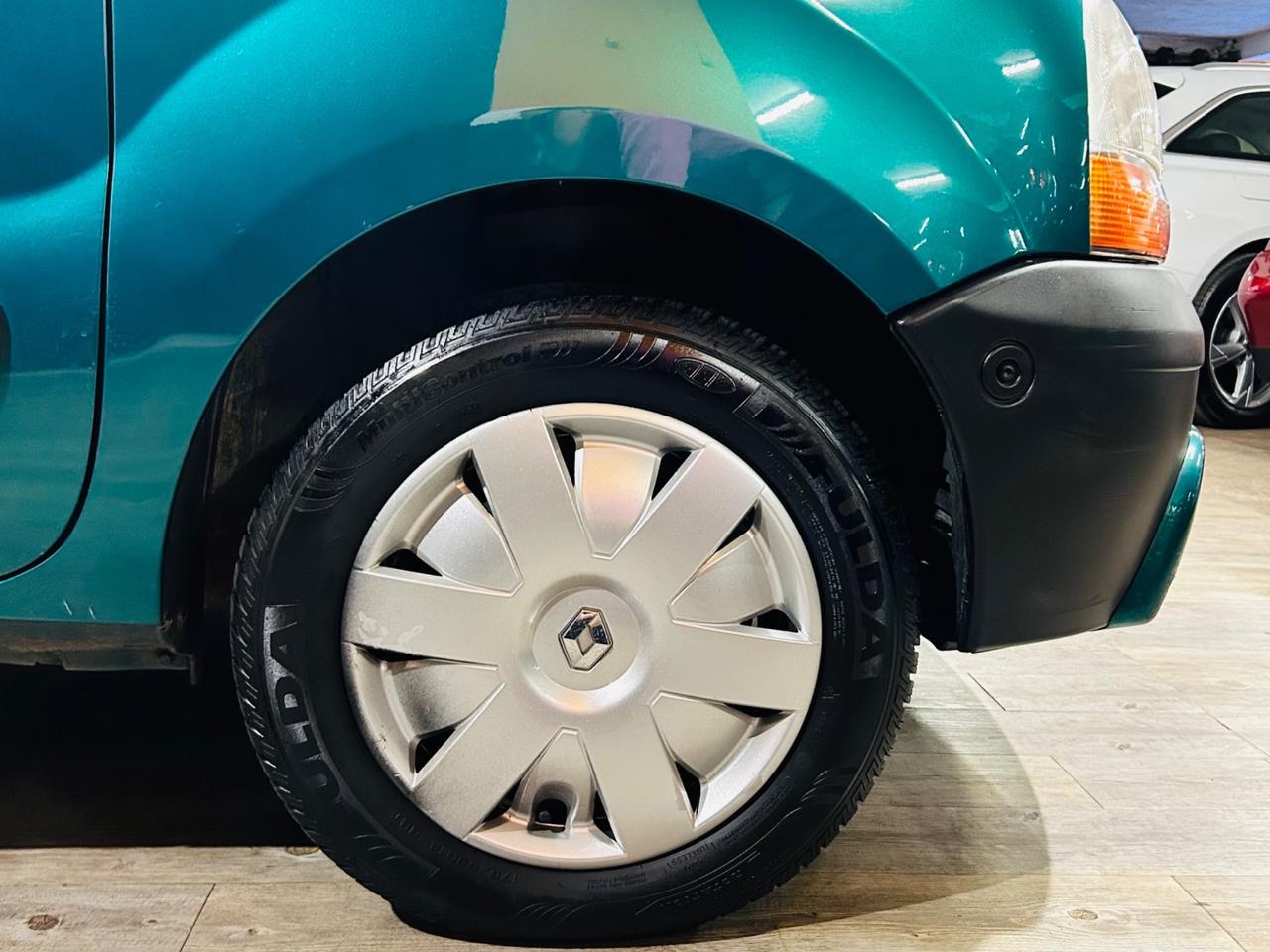 RENAULT KANGOO 1.2 16V IN PERFETTE CONDIZIONI .