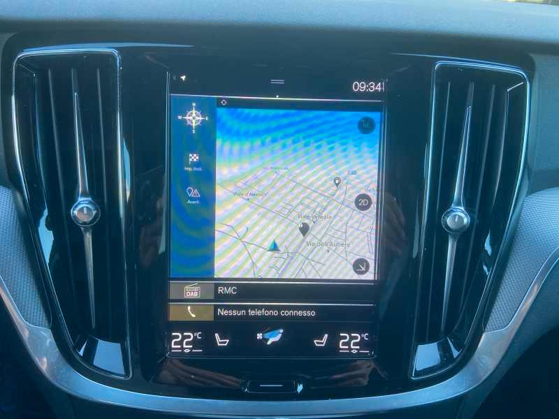 VOLVO V60 2.0 b3 R-DeSiGn AuTo
