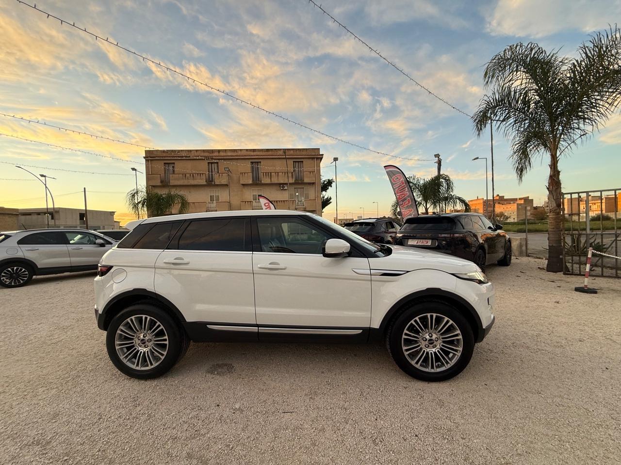 Land Rover Range Evoque 2.2 TD4 5p. Dynamic