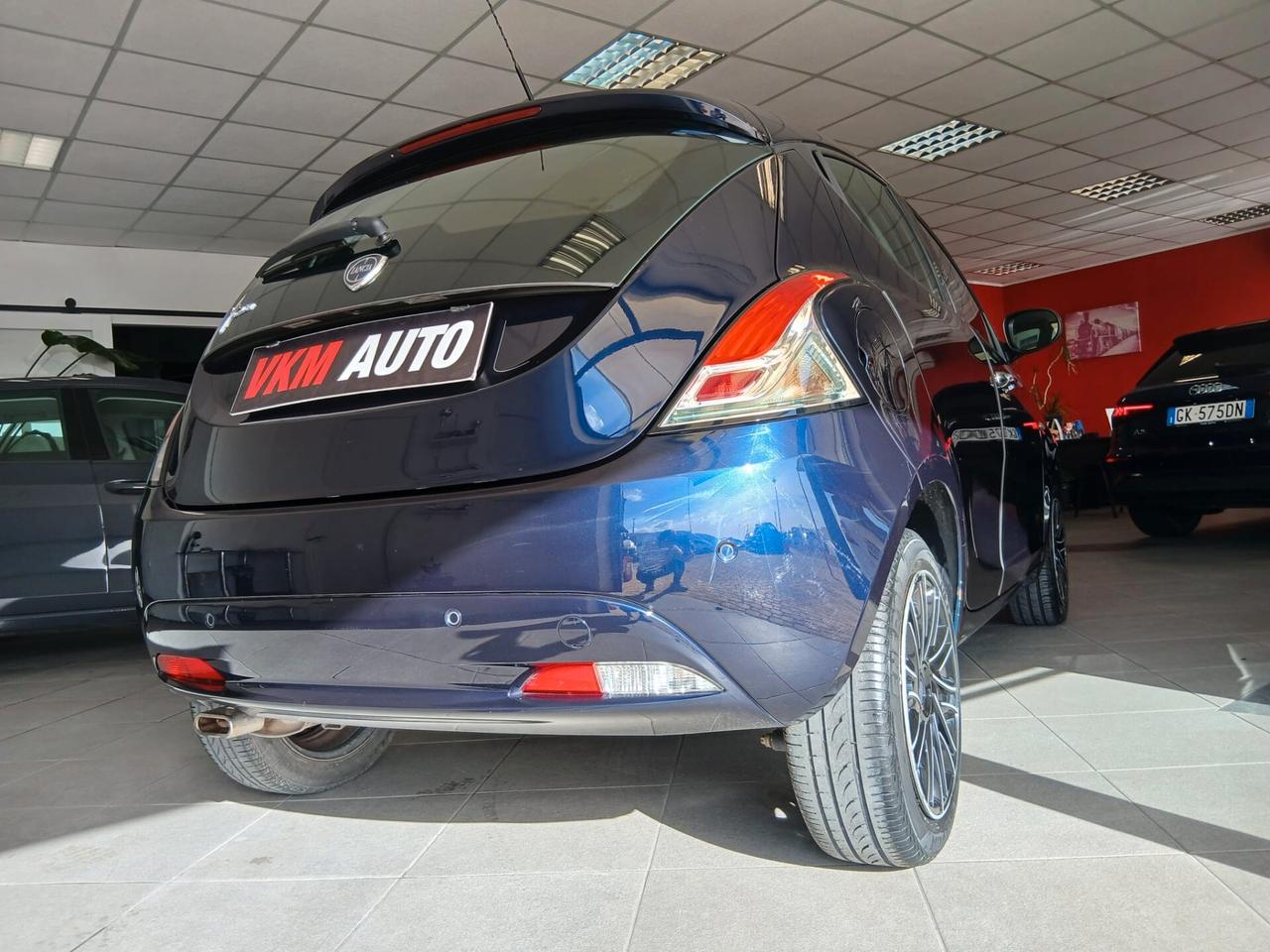 Lancia Ypsilon 1.2 BENZINA 69CV NEOPATENTATI