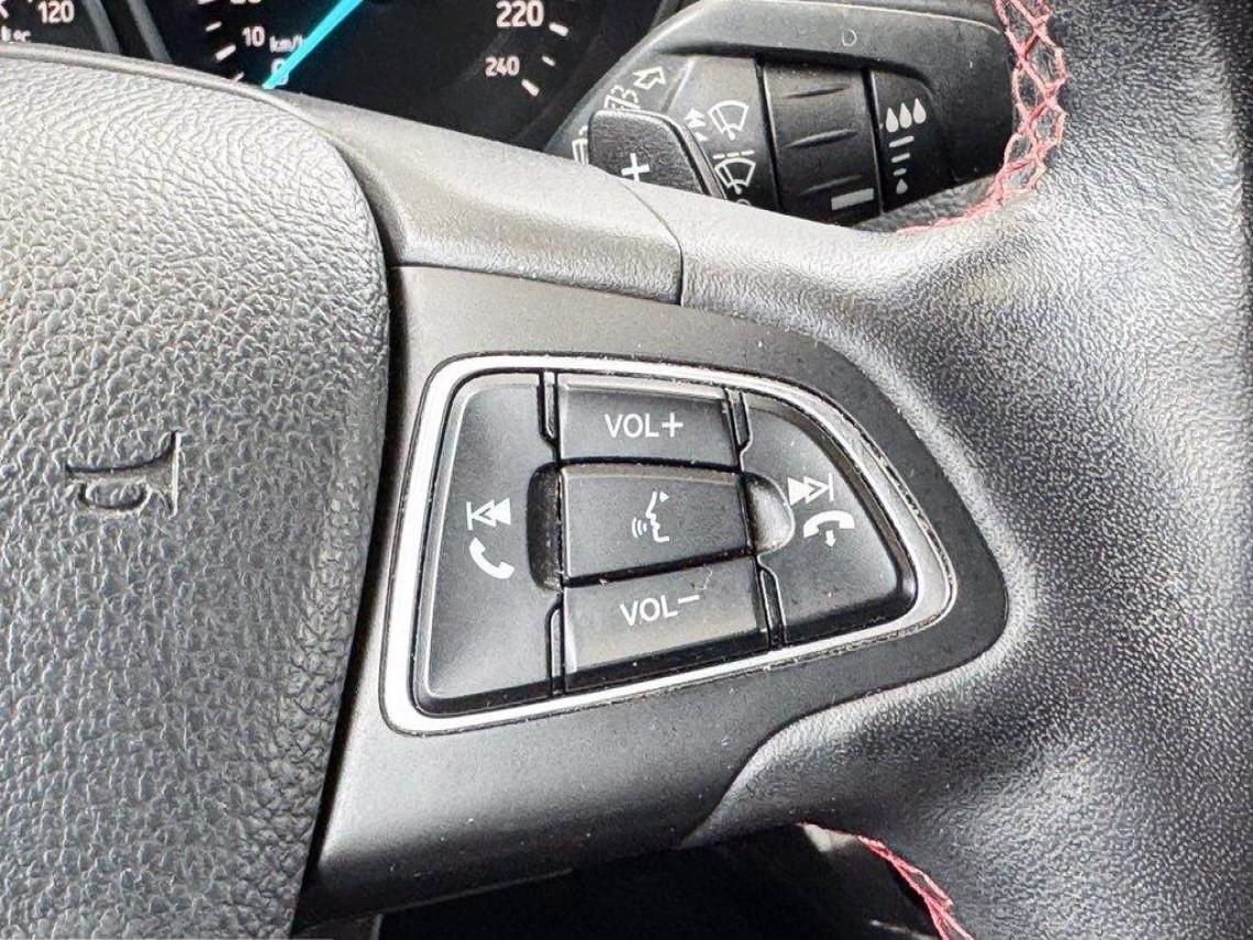 FORD Kuga 1 5 tdci st line ses 2wd 120cv powershift