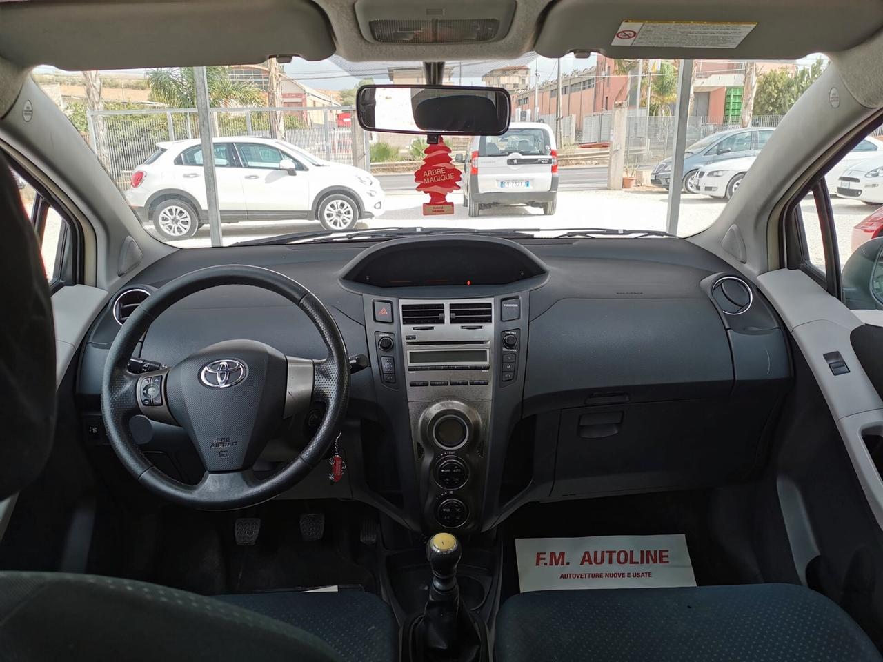 Toyota Yaris 1.3 5 porte Sol 2010