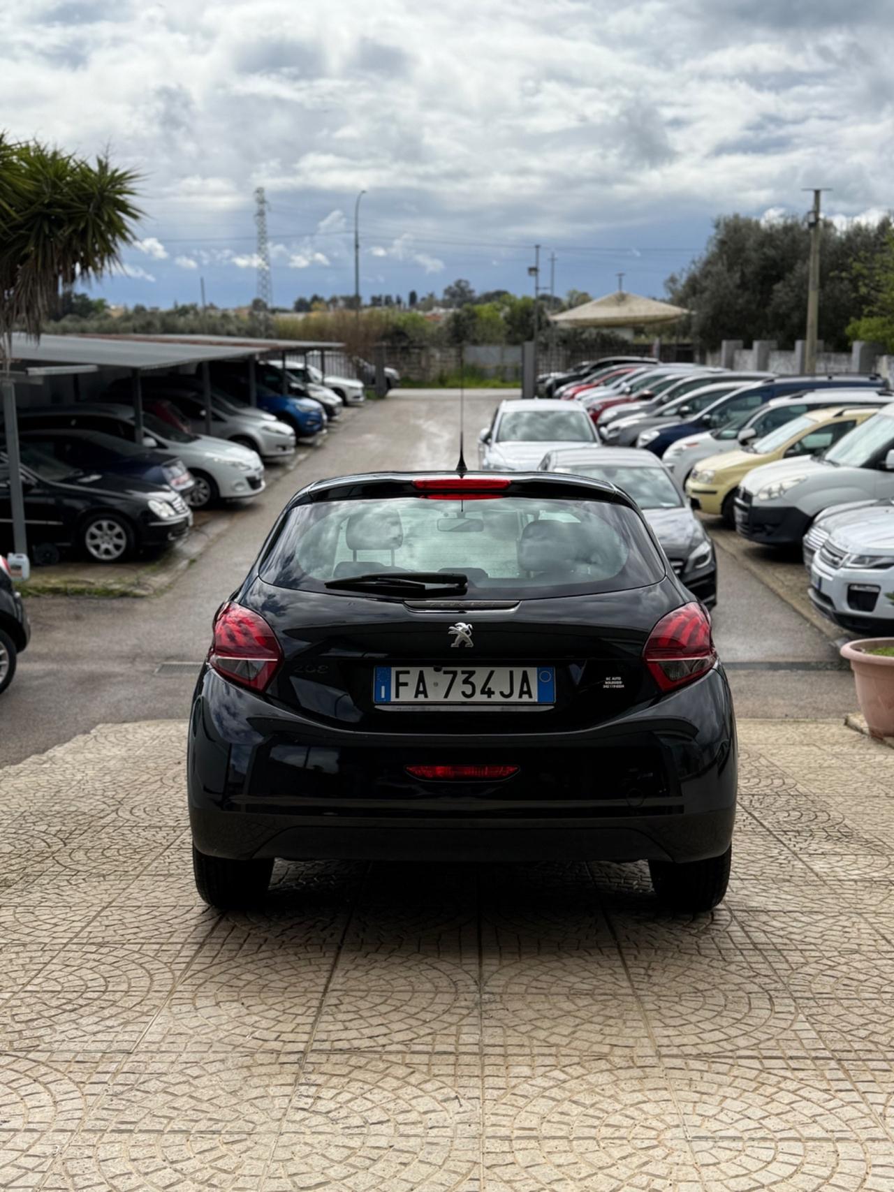 Peugeot 208 1.4 HDi 68 CV 5 porte