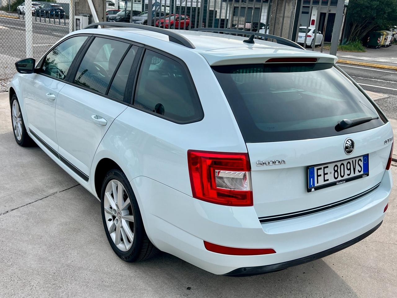 Skoda Octavia Wagon 1.6 TDI 110 CV DSG