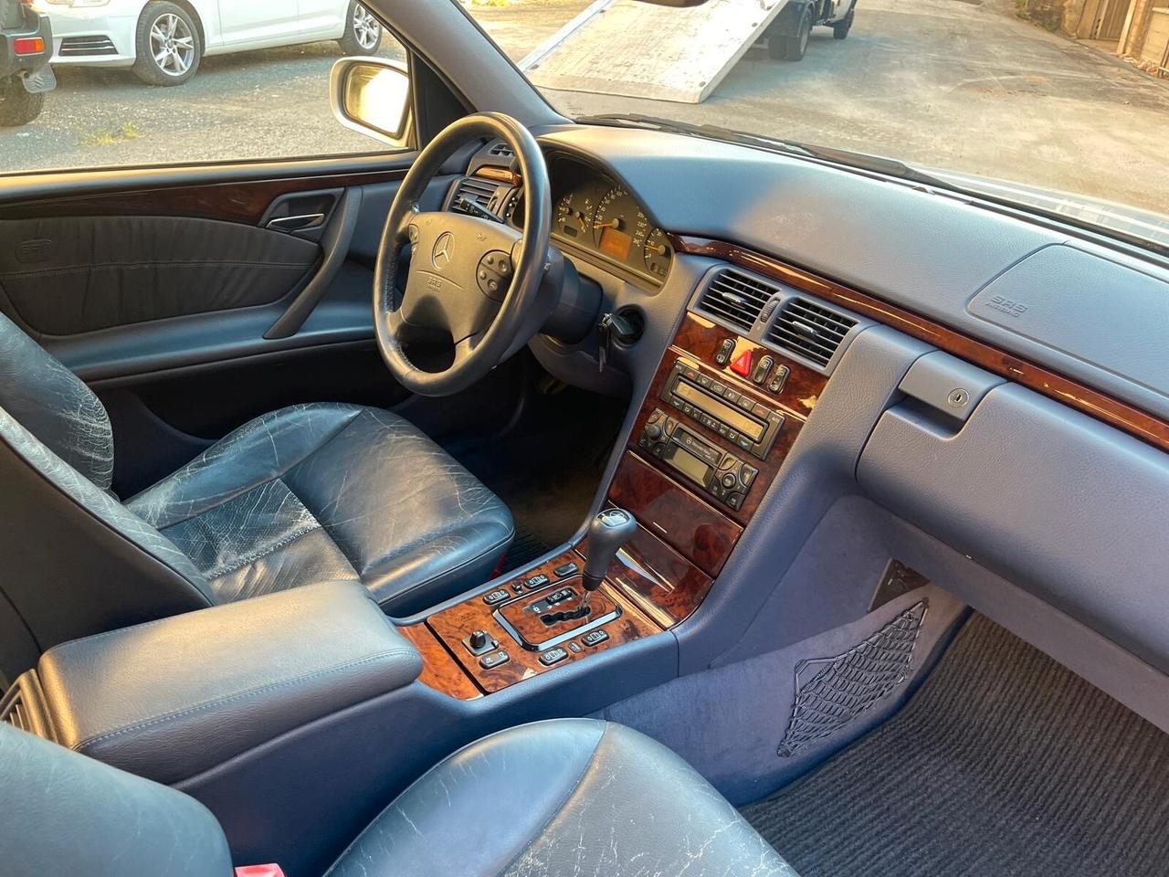 Mercedes-benz E 200 cat Station Wagon Avantgarde