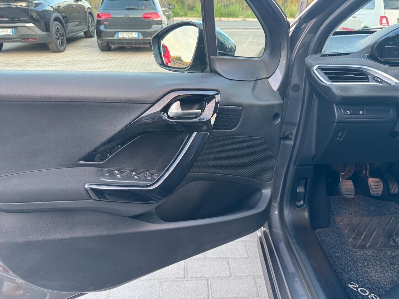 Peugeot 208 PureTech 82 5p. GPL Allure - GPL CASA MADRE - UNICO PROPRIETARIO