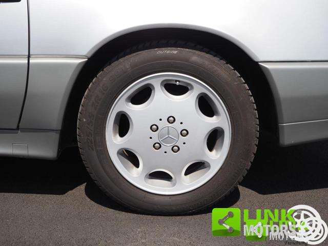 MERCEDES-BENZ SL 300 R129