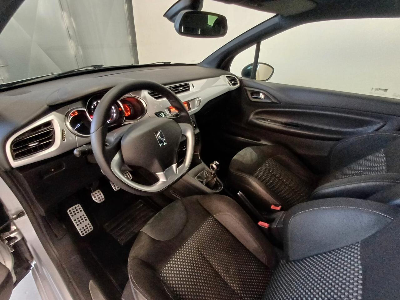 Citroen DS3 DS 3 1.4 HDi 70 Just Black