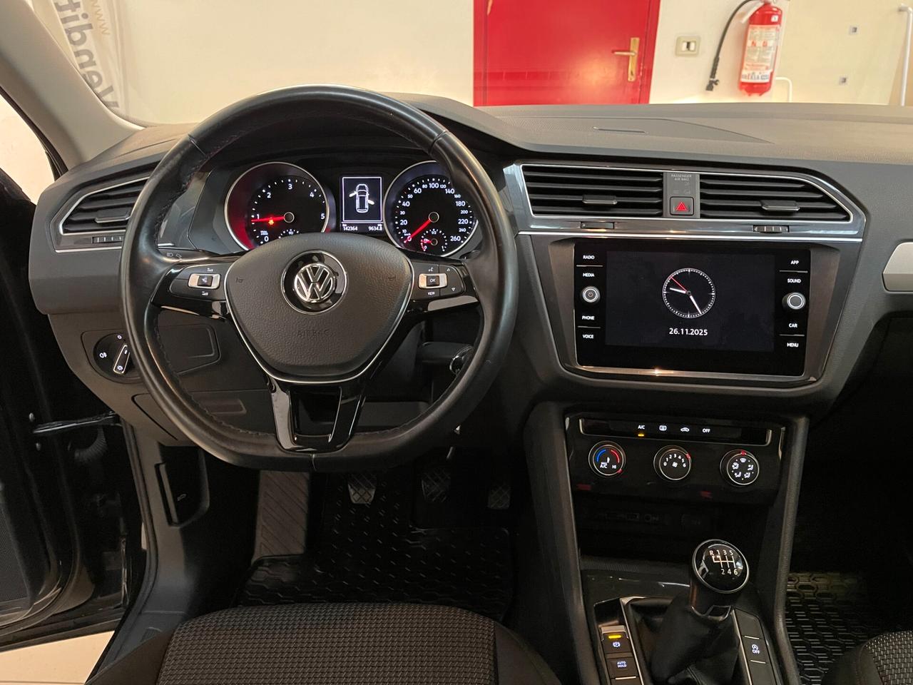 Volkswagen Tiguan Urban 1.6 TDI 115cv-Ok Neopatentati-LEGGI SOTTO