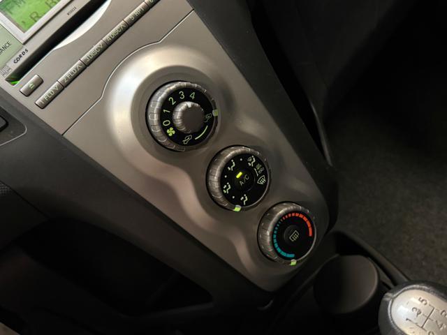 TOYOTA Yaris 1.0 5 porte Sol