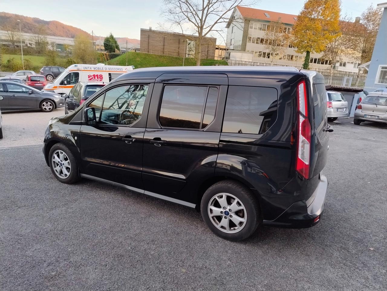 Ford Tourneo Connect Full tetto navigatore euro6 km88