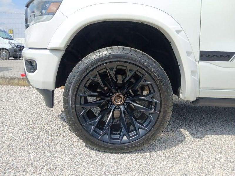 Dodge RAM 1500 5.7 GPL V8 Laramie Night N1 - SER