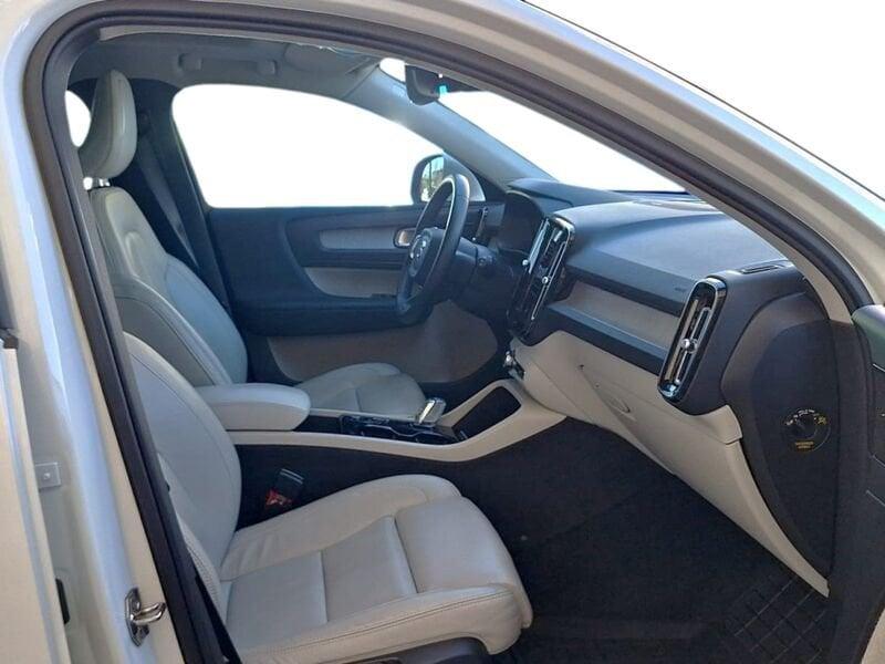 Volvo XC40 Recharge T5 180+82 CV Recharge Plug-in Hybrid TETTO Inscription