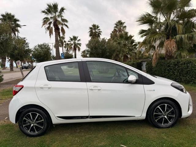 TOYOTA Yaris 1.5 Hybrid 5 porte Business