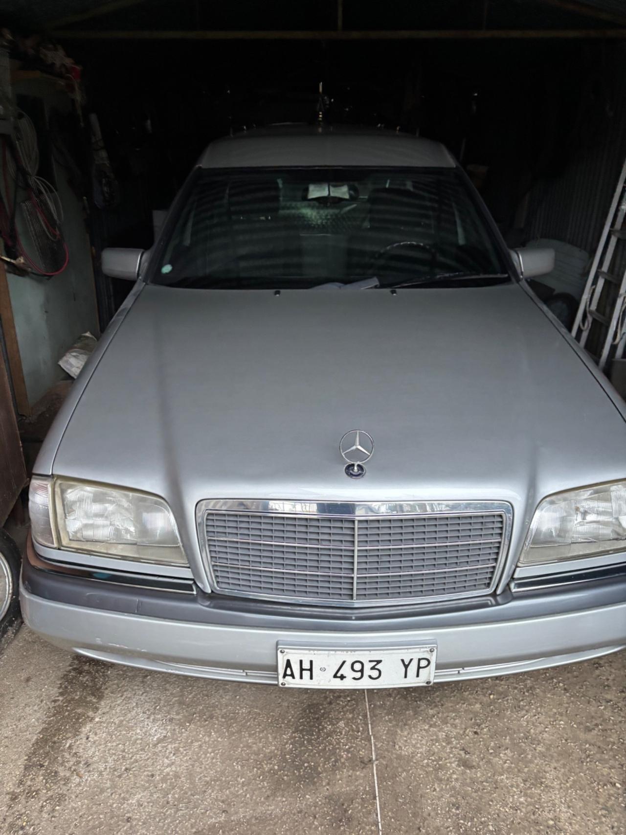 Mercedes-benz C 220 diesel Carro Funebre Pilato