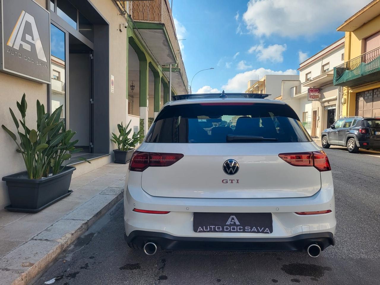 Volkswagen Golf GTI 2.0 DSG 245 CV/PELLE VIENNA / TETTO APRIBILE / FARI IQ...