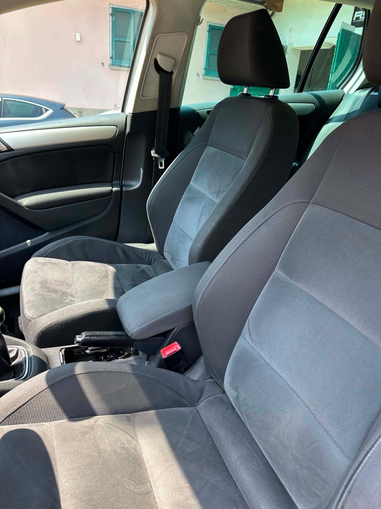 Volkswagen GOLF 1.6 TDI DPF 5p. HIGHLINE KMCERT