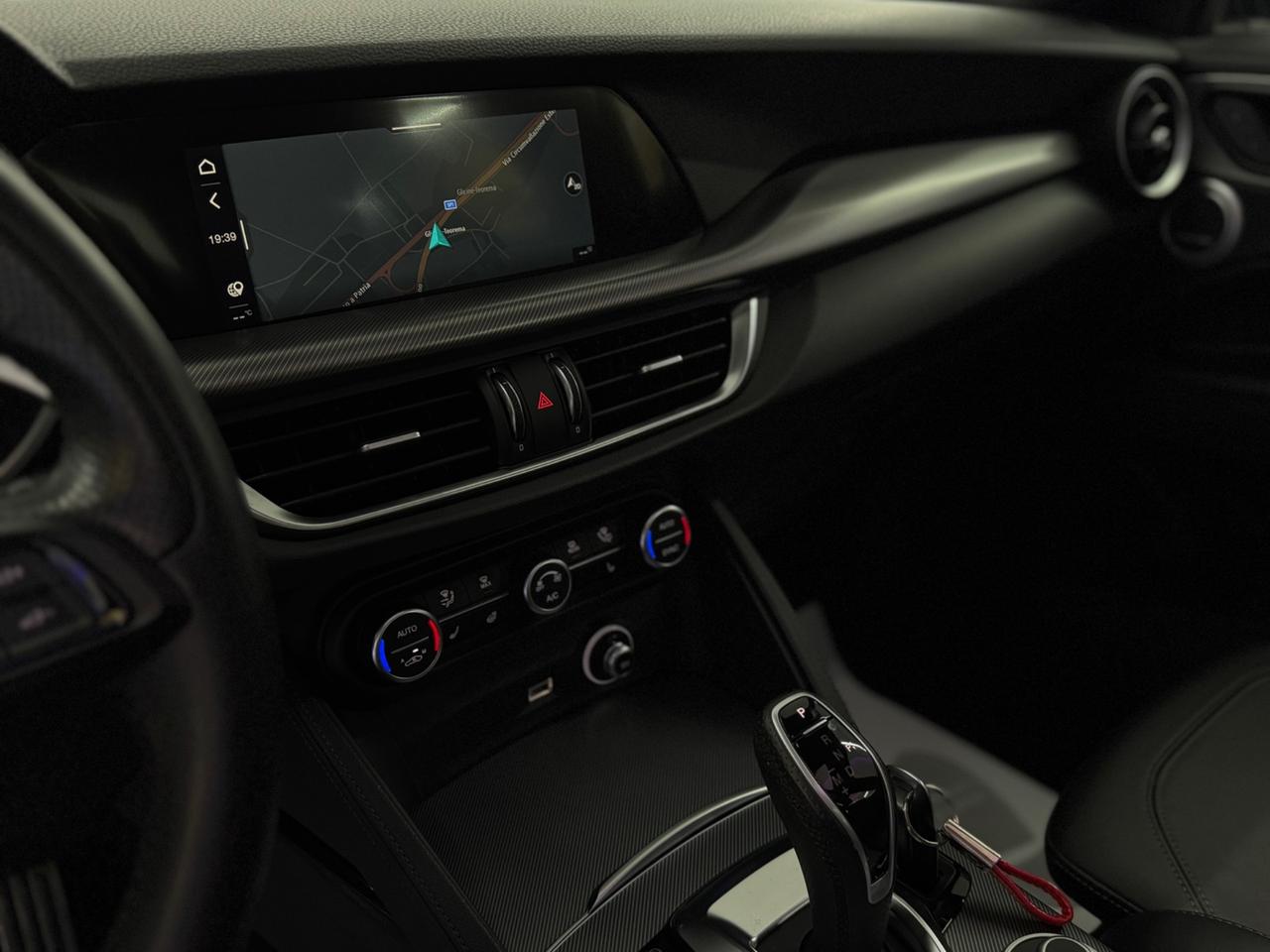 Alfa Romeo Stelvio 2.2 210Cv Q4 Veloce-Iper Full