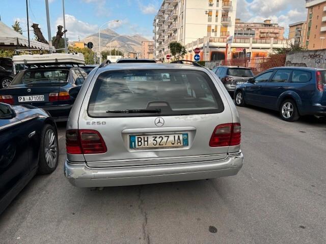 Mercedes E250 D Anche permuta o scambi0