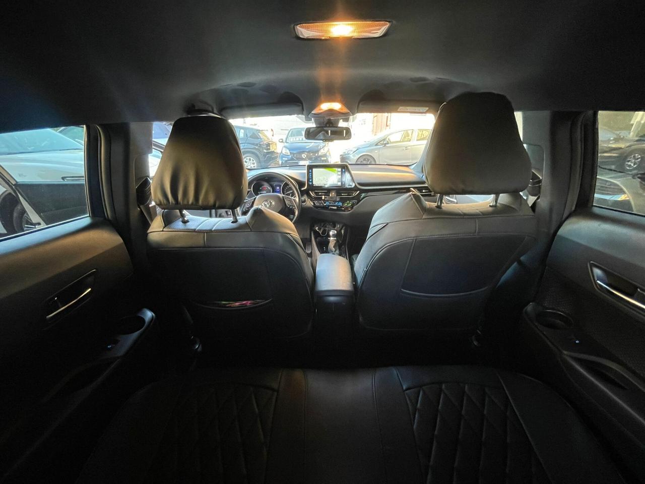 Toyota C-HR 1.8 Hybrid E-CVT Style+