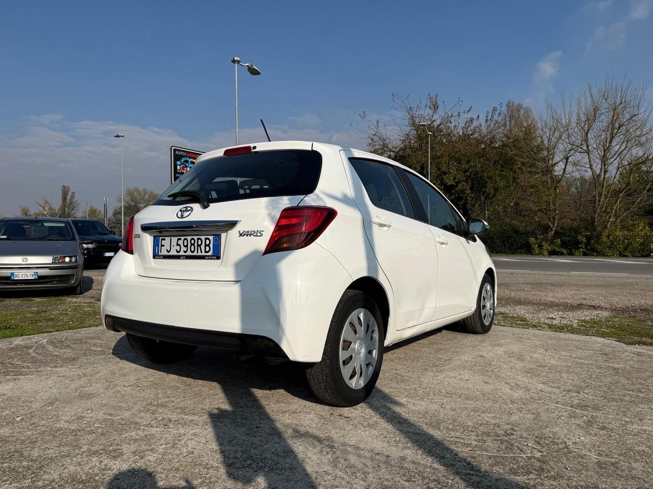 Toyota Yaris 1.0 5 porte Lounge