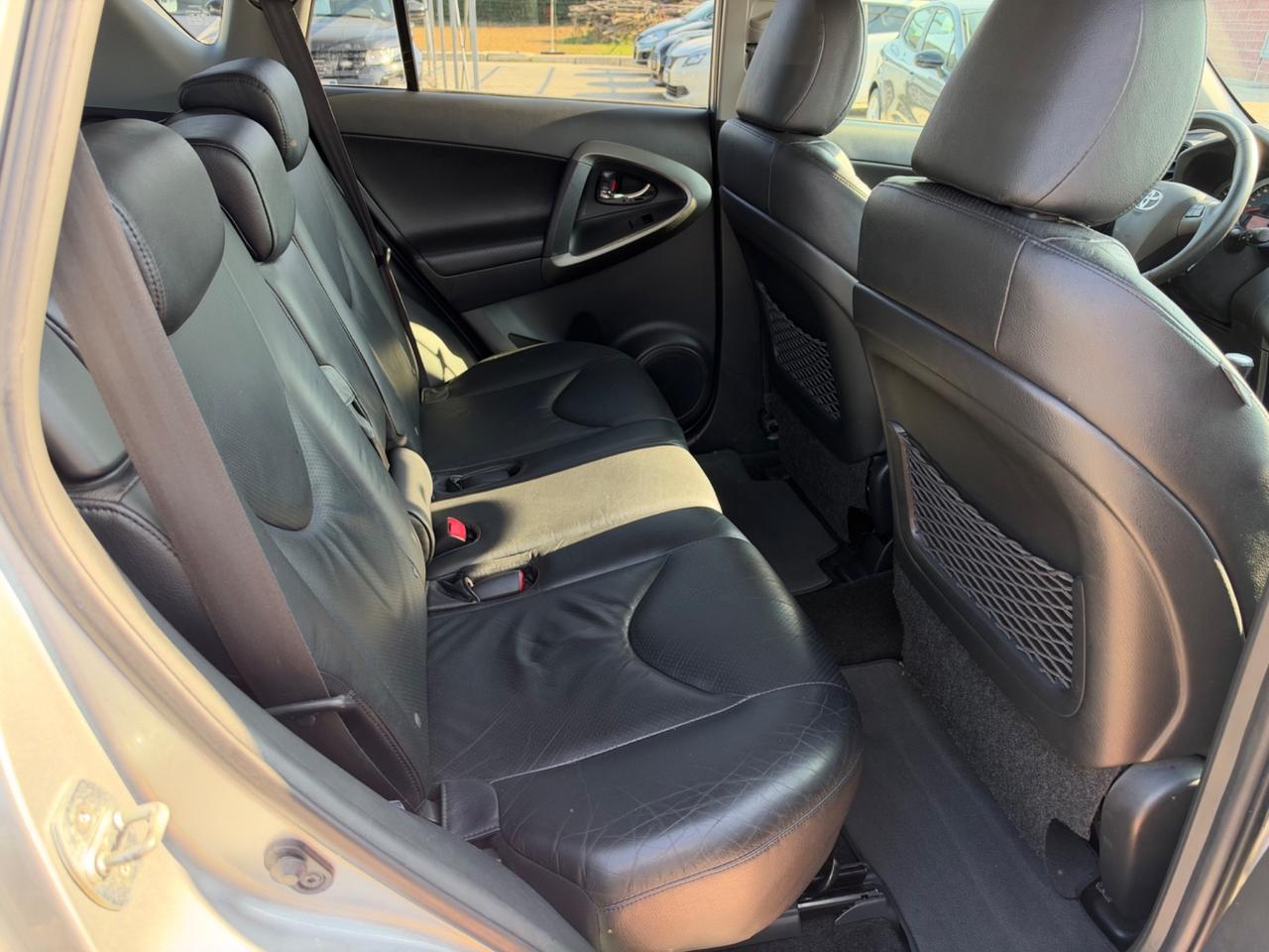 Toyota RAV 4 RAV4 2.2 D-4D 150 CV DPF Luxury