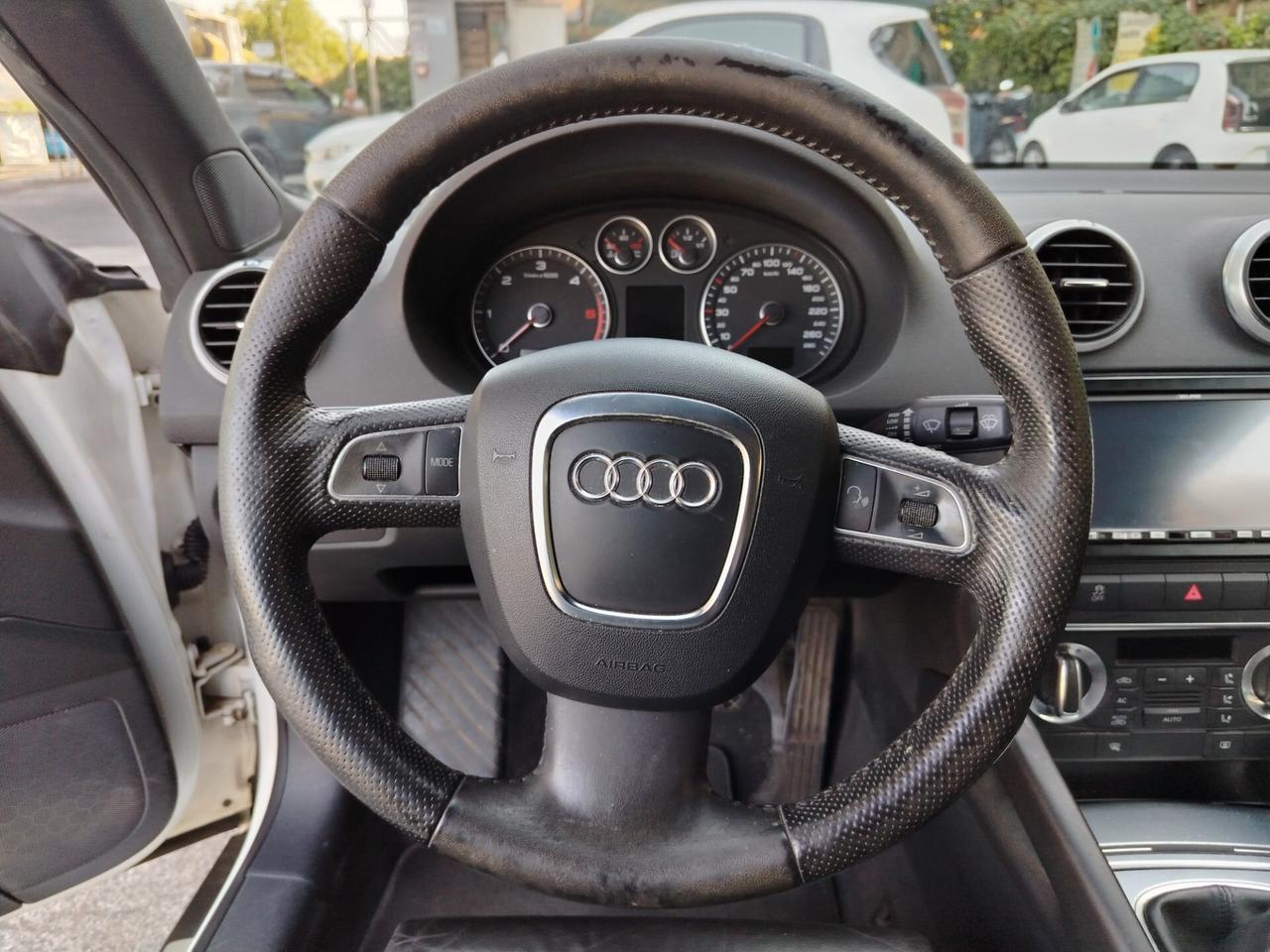 Audi A3 Cabrio 1.6 TDI 105 CV CR Ambition