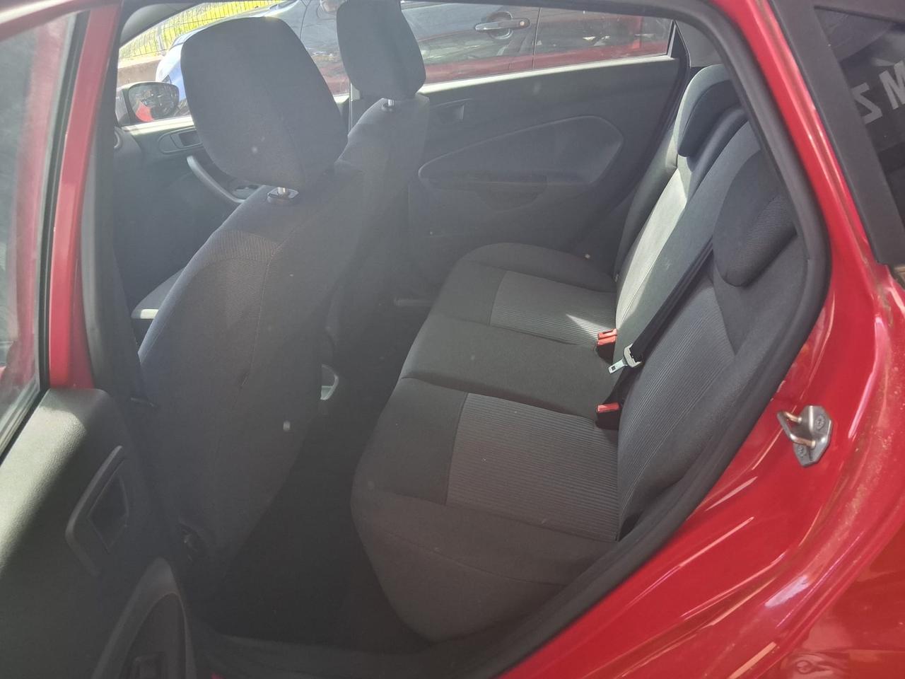 Ford Fiesta 1.2 82 CV 5P TITANIUM