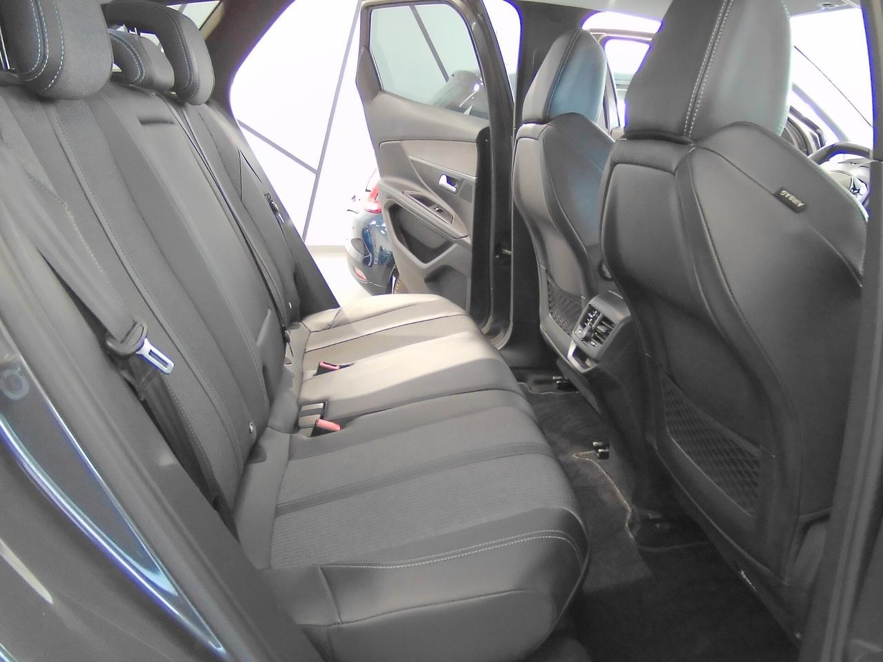 Peugeot 3008 BlueHDi 130 S&S EAT8 Allure Pack 2022
