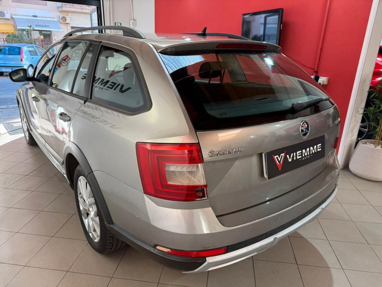 Skoda Octavia 2.0 TDI CR 150 CV 4x4 Wagon Scout