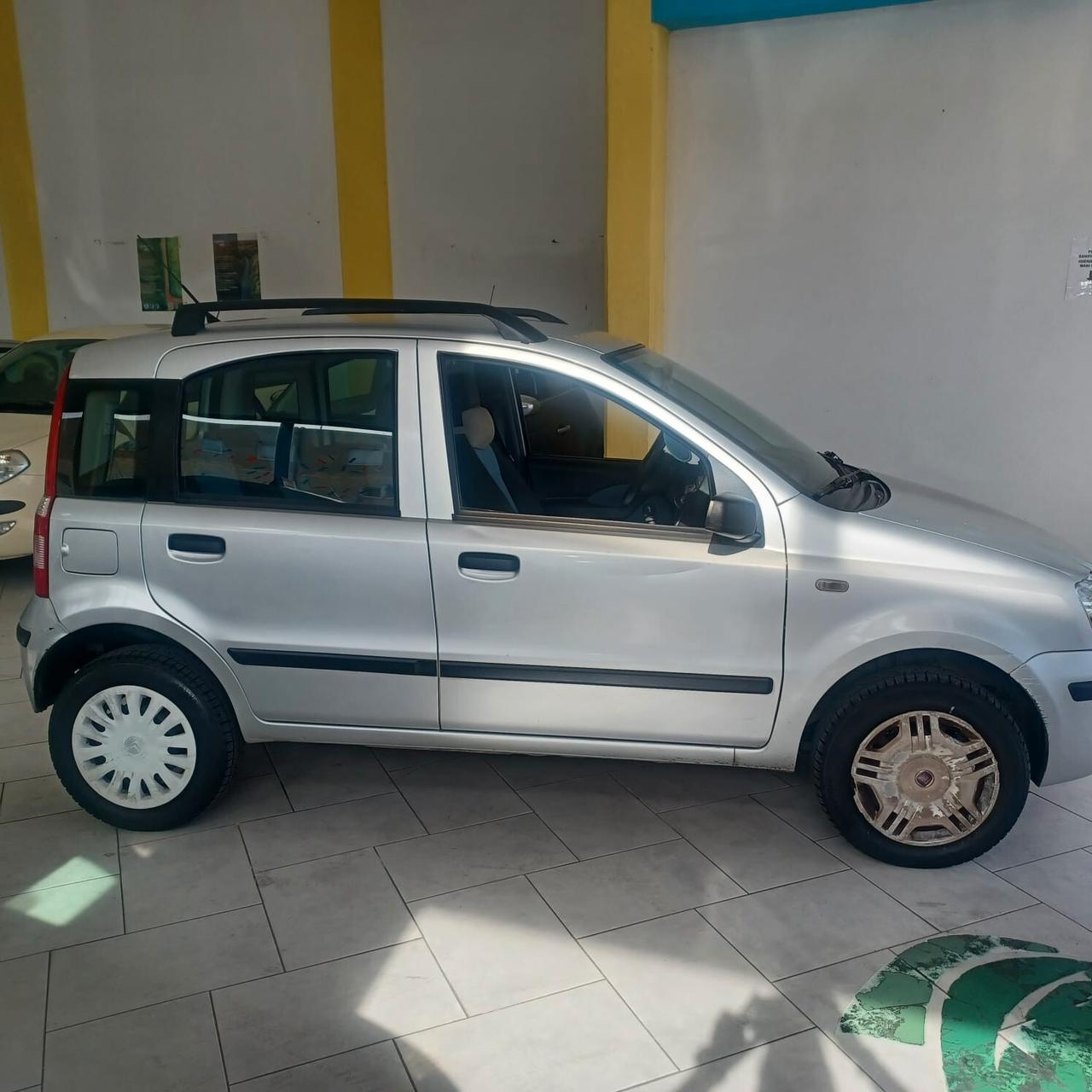 20.000km CON IL MOTORE RIFATTO GARANZIA 12 MESI PANDA 1.2