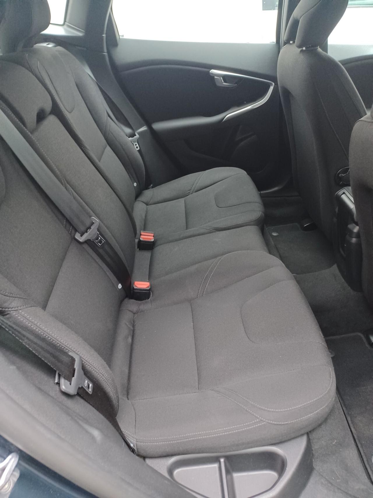 Volvo V40 D3 Geartronic Momentum ANNO 2017