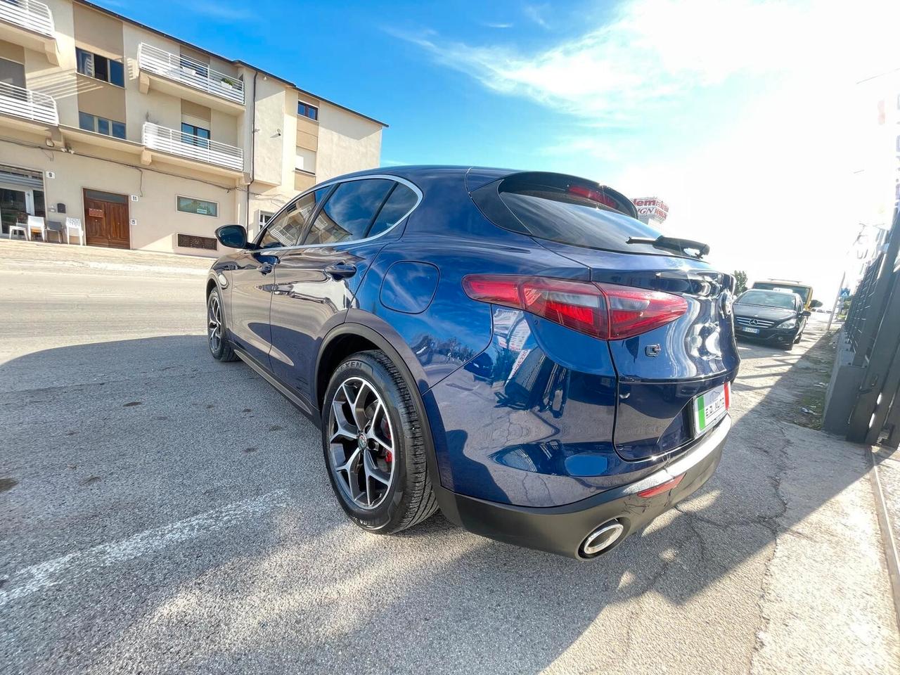 Alfa Romeo Stelvio 2.2 Turbodiesel 180 CV AT8 RWD Super