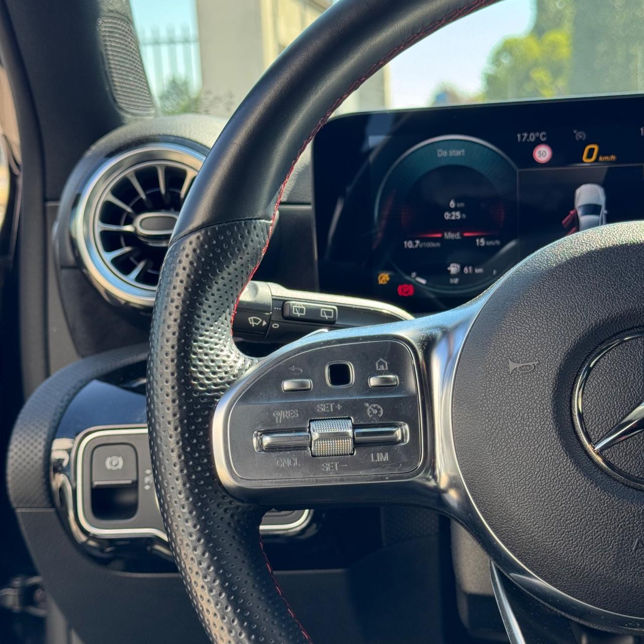 Mercedes-benz A 200 Premium Night edition auto